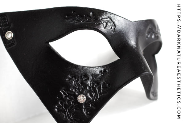 "Deep Abyss" Lucia Leather Mask