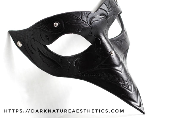 "Deep Abyss" Heva Long Nose Leather Mask